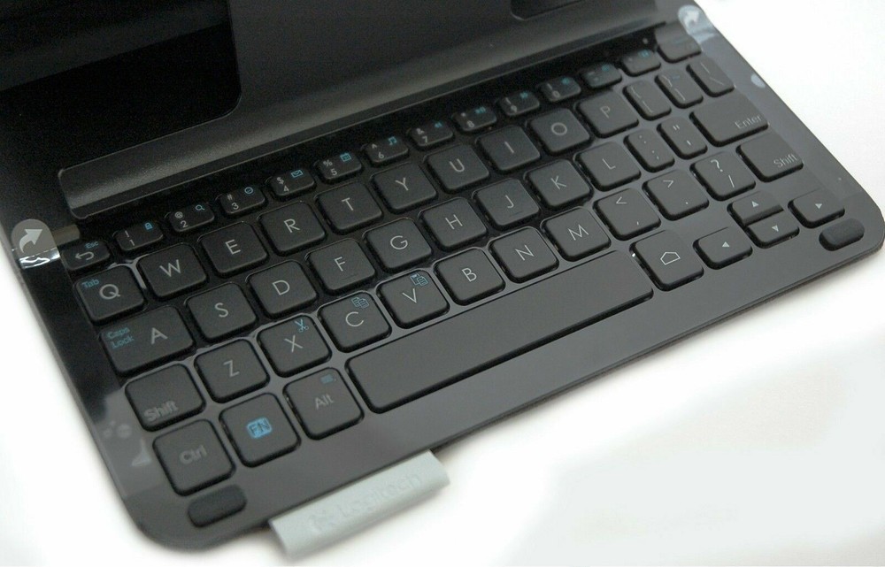 Logitech Type-V Ellipsis 8 Black Keyboard Folio Bluetooth Case Stand Ultra-Slim
