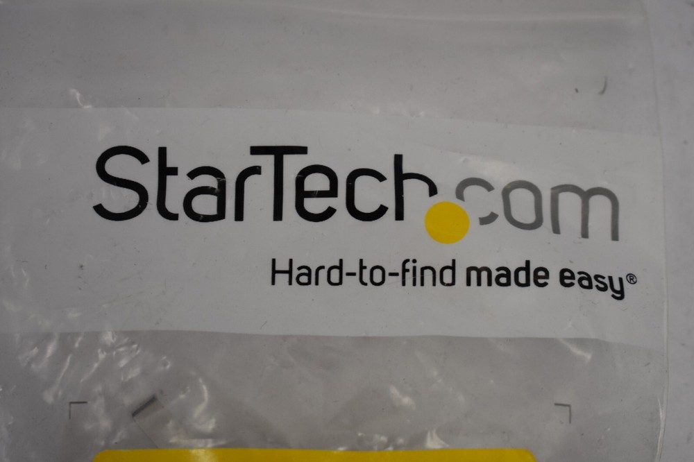 StarTech #10-32 Cage Nuts & Screws 50 Pack Black Hardware CABSCREW1032