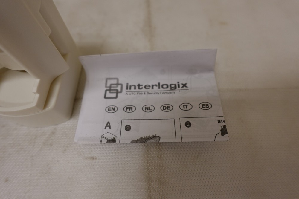 ARITECH SB01 WALL / CEILING MOUNTING UNIVERSAL SWIVEL BRACKET, ARITECH ACCESSORY