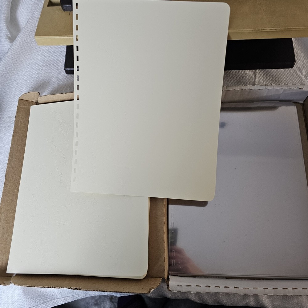 GBC 450-KM Book Comb Binding Manual Machine + Presentation Covers, Pages