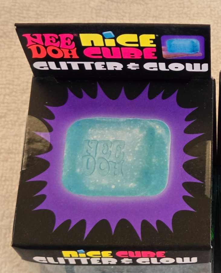 1 New NeeDoh - Nice Cube "Glitter & Glow" 1 available