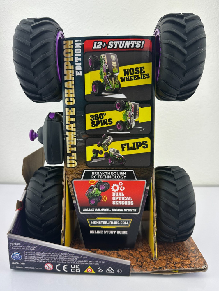 Monster Jam, Official Grave Digger Freestyle, Remote Control Car. New
