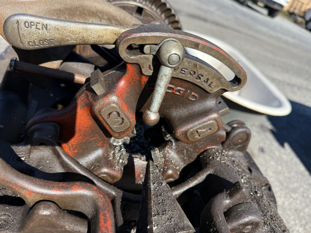 Ridgid 535 Pipe Threader w/ Universal Die Head, Threading Machine Dusty Rusty