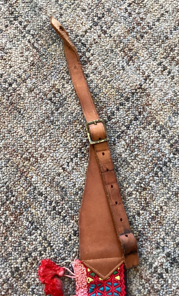 Vintage Used Unbranded Guitar Strap