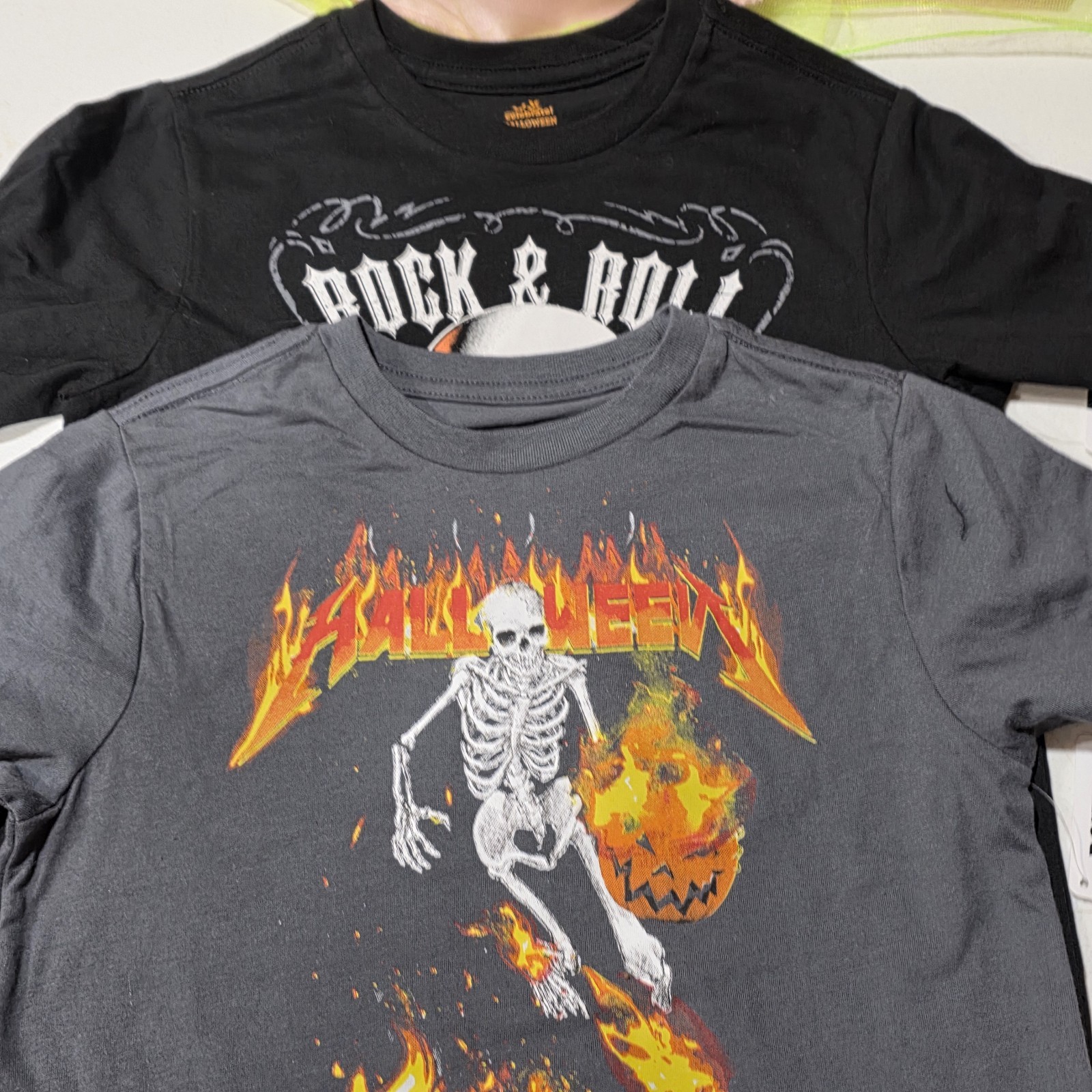 New Lot Of 2 Boys Short Sleeve Halloween T-Shirt Medium 8 Top Black Grey Shirt