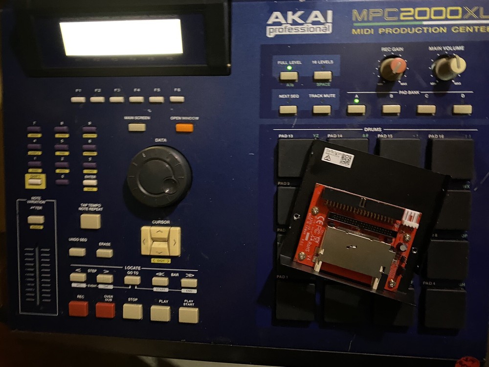 Akai MPC 2000XL MIDI Production Center Sampler Sequencer Drum Machine Blue