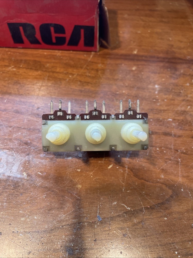 New Old Stock RCA Variable Resistor 3 Section Part # 130622