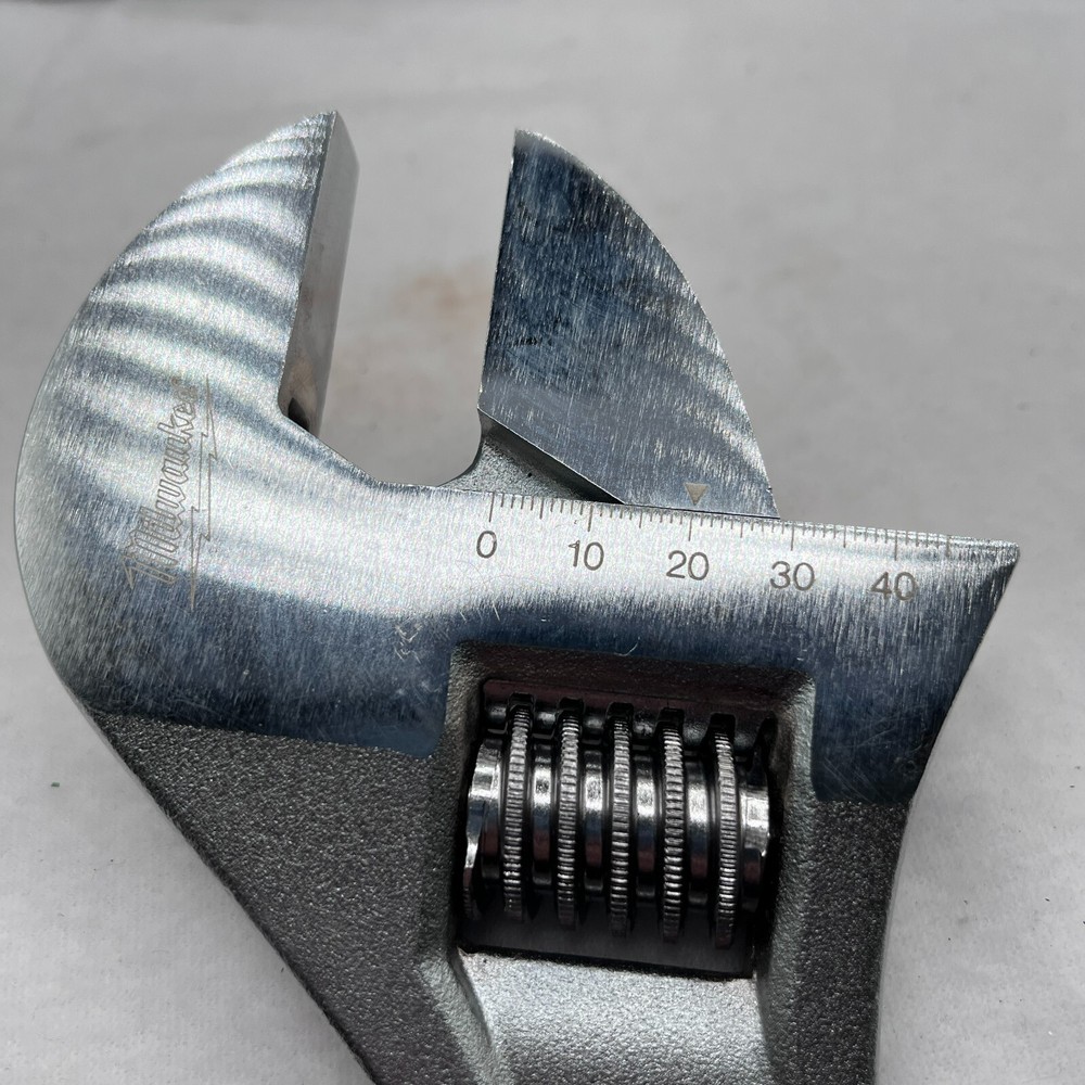 Milwaukee 48-22-7415 15" adjustable wrench