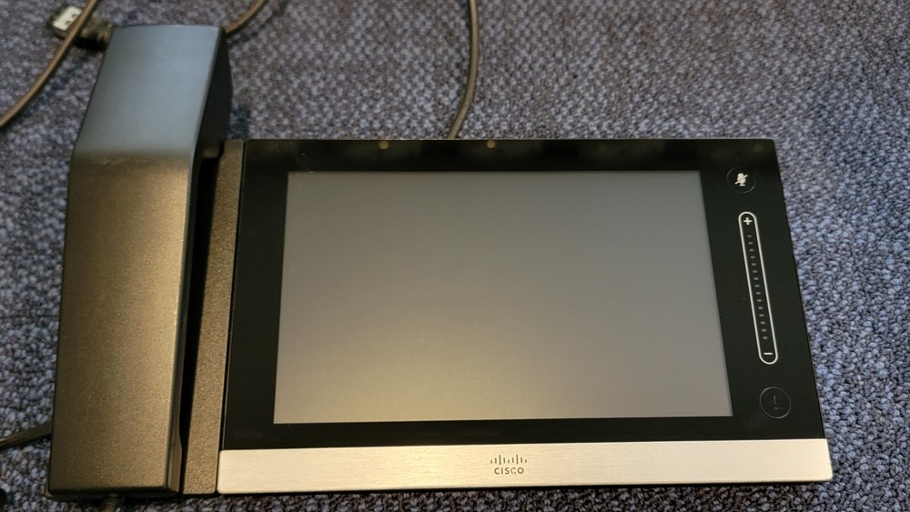 CISCO CTS-CTRL-DV8  Telepresence Control Panel Device 8'' w/ Handset
