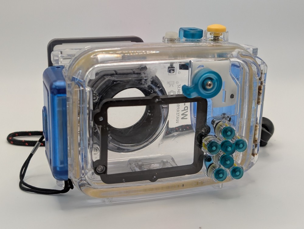 CANON WP-DC4 Waterproof Camera Case 40m / 130ft w/ Strap