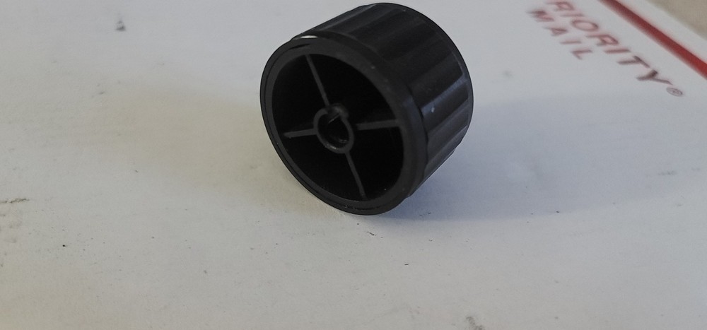 KNOBS FOR CONTROLS FOR RADIO RANGER RCI 2980