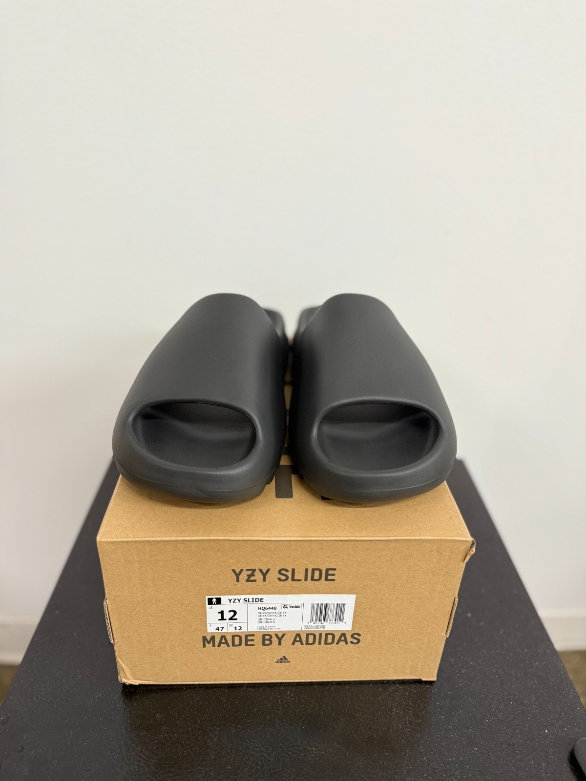 Adidas Yeezy Slide Onyx - Multiple Sizes - (100% Authentic) HQ6448