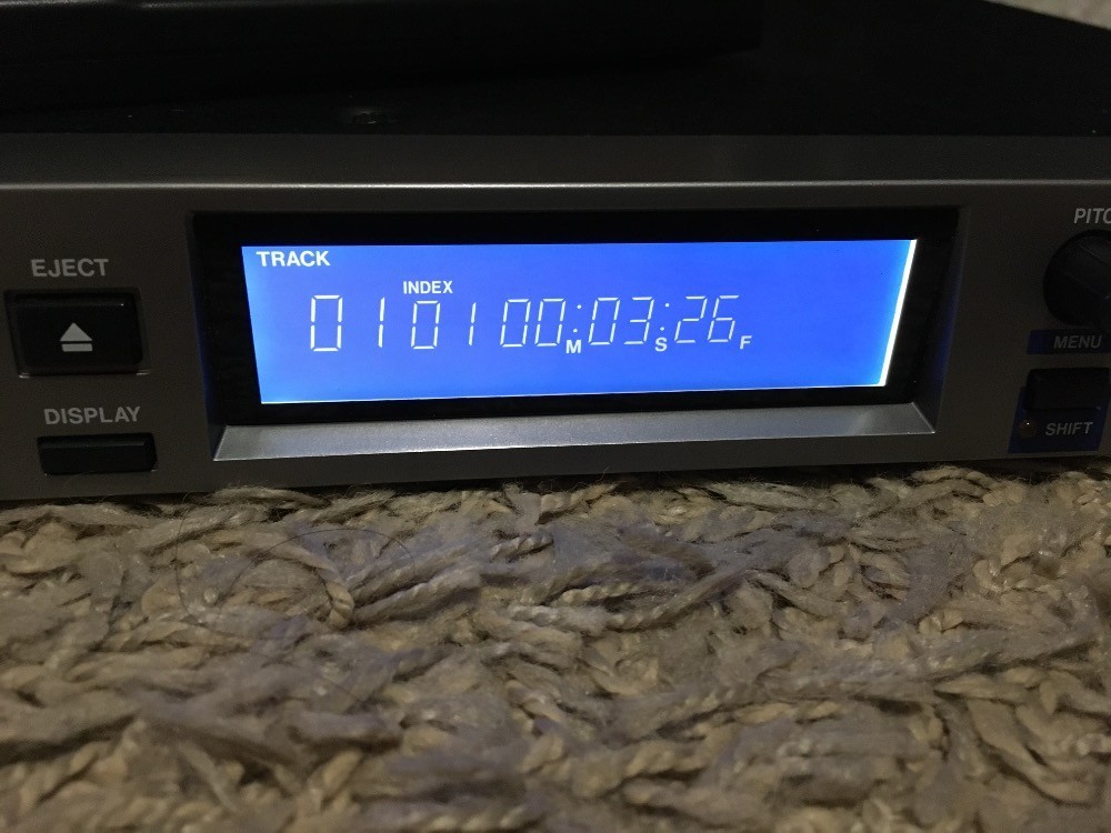 Tascam CD-01U Professional CD Player Rack Effector Processor