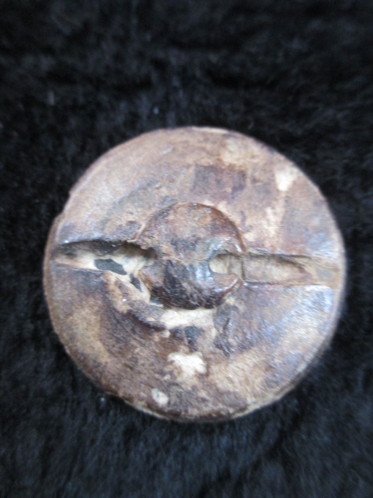 RARE - WW2 GERMAN 'KRIEGSMARINE' NAVY BUTTON --
