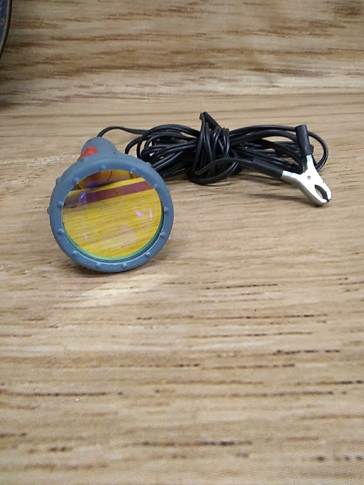 Cliplight UV Lamp Light With Battery Clips