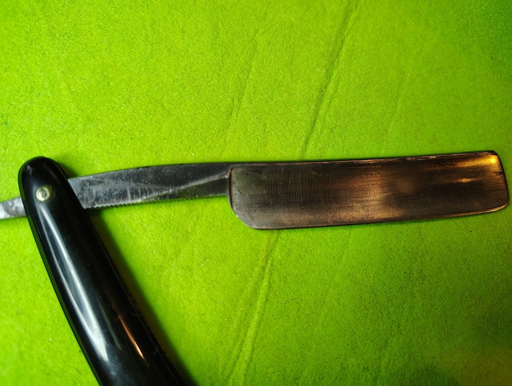 The Torrey Razor Straight Razor