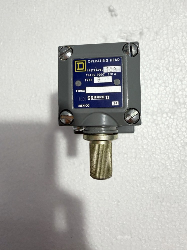 | NEW WITHOUT BOX | SQUARE D LIMIT SWITCH SER . A 9007C54B2