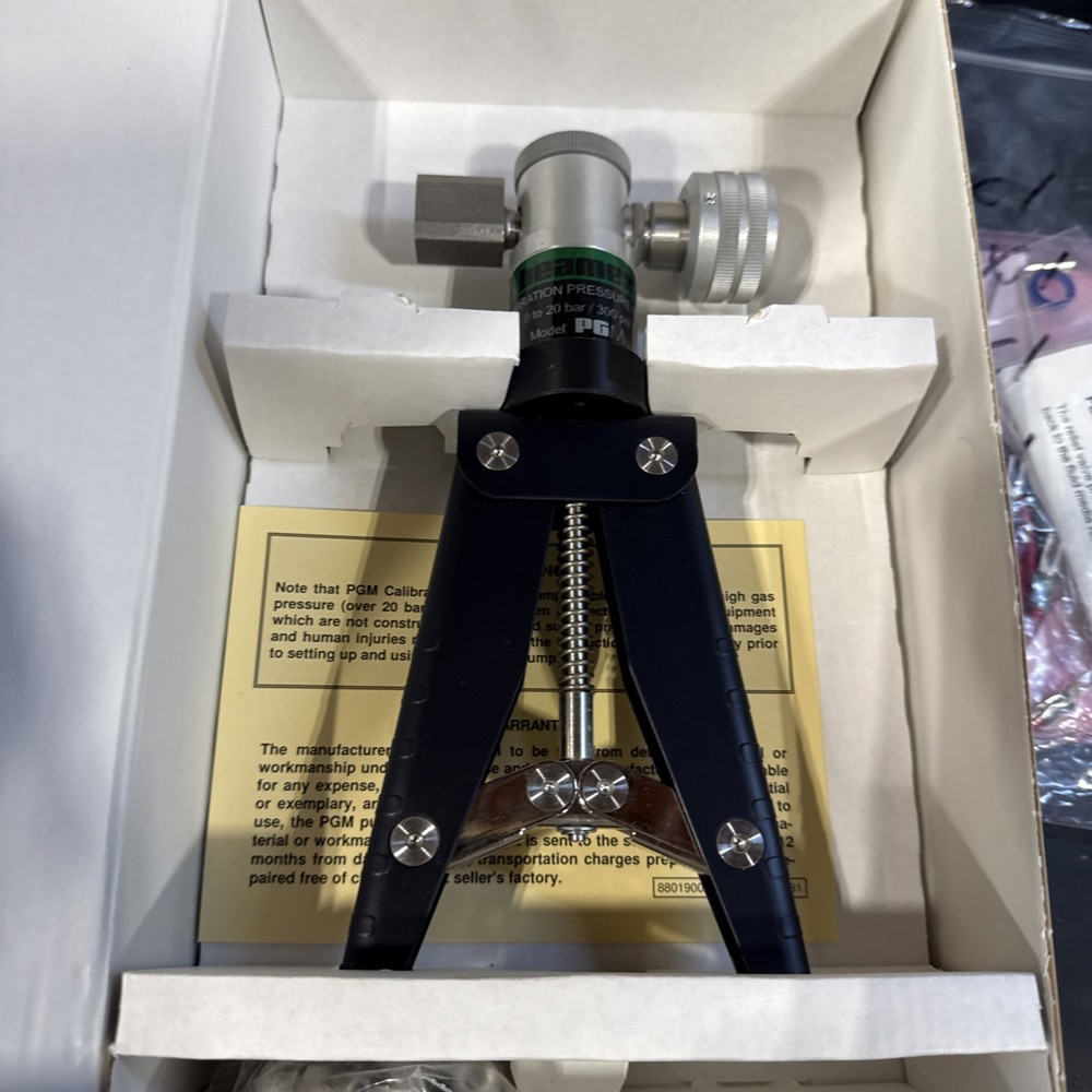 Beamex calibration pump