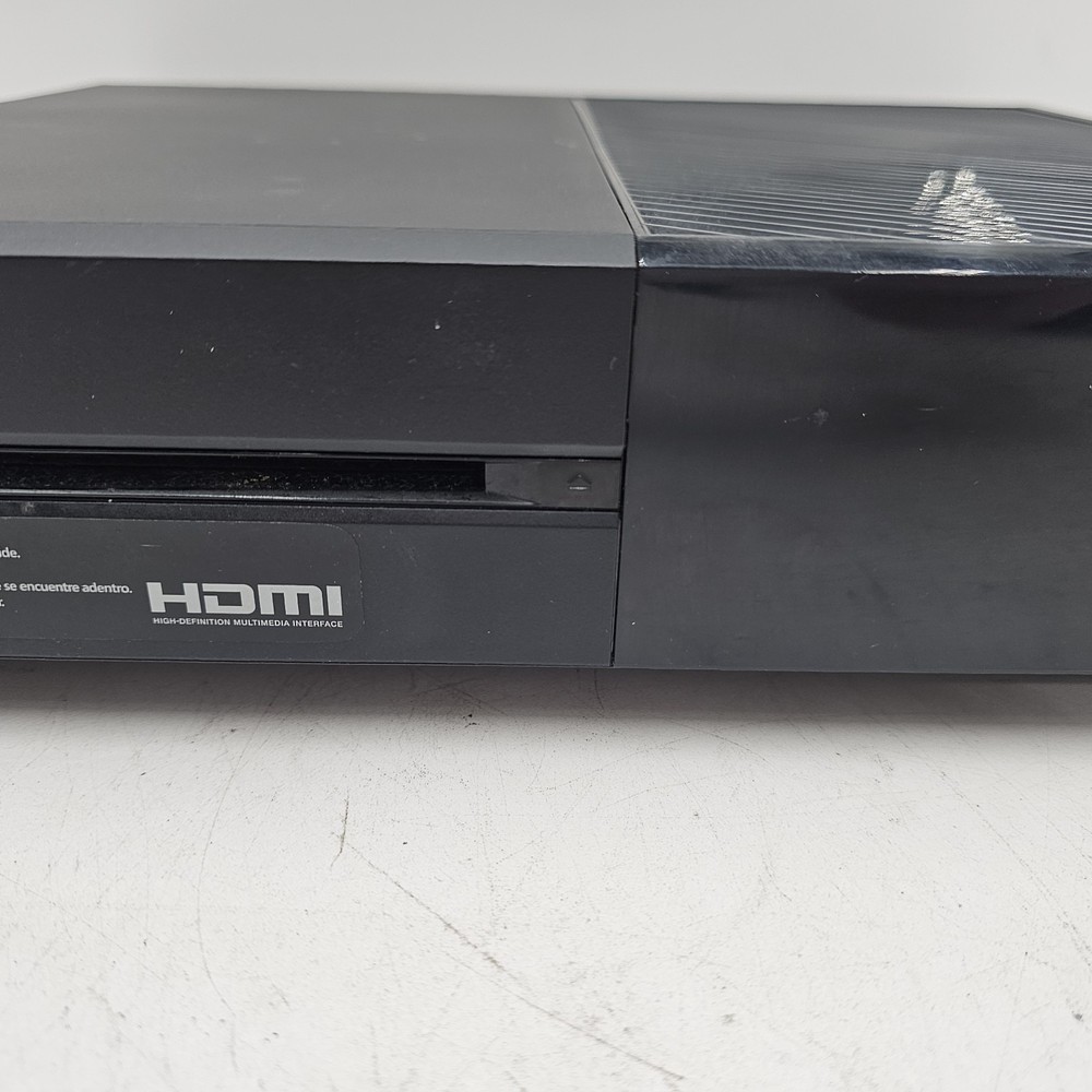 Microsoft Xbox One 1TB Original Console W/ Controller Tested 2 Game Bundle 1540