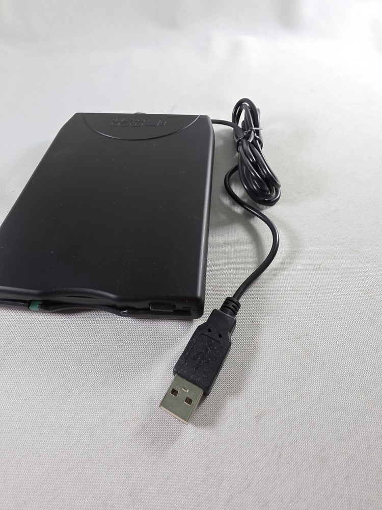 3.5" Floppy Disk Drive External Slim USB Model UP-801