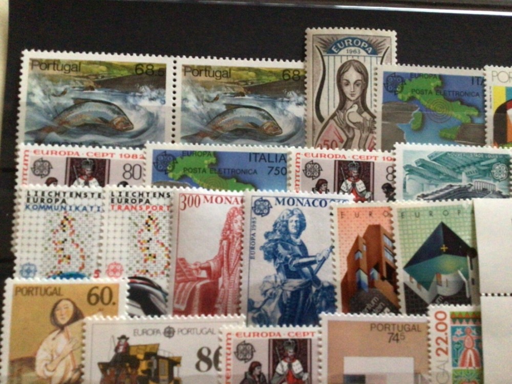 Europe mint never hinged stamps A12792