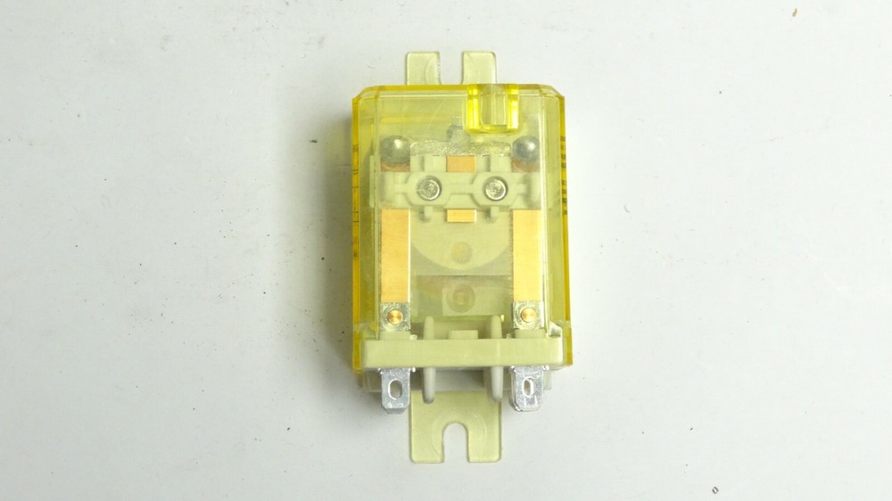 IDEC 29326 Industrial Relay