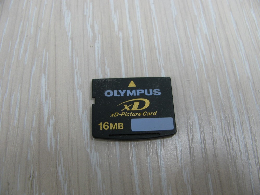 Olympus  xD Picture Card  16MB Camera Memory Card Panorama Function Supported