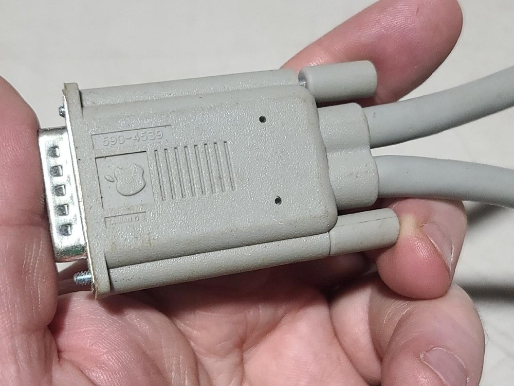 Apple OEM Splitter Y-Cable Model 690-4539