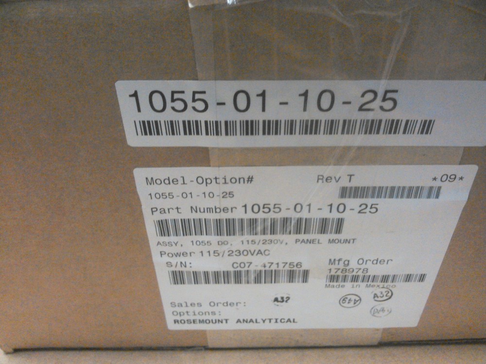 New Emerson Rosemount Analytical 1055-01-10-25 dissolved oxygen/pH analyzer