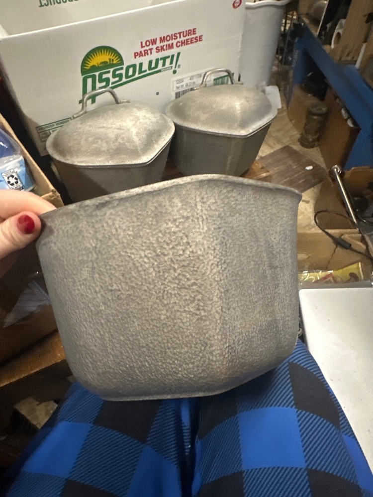 3 Silver seal heart shape? cookware pots With Handle