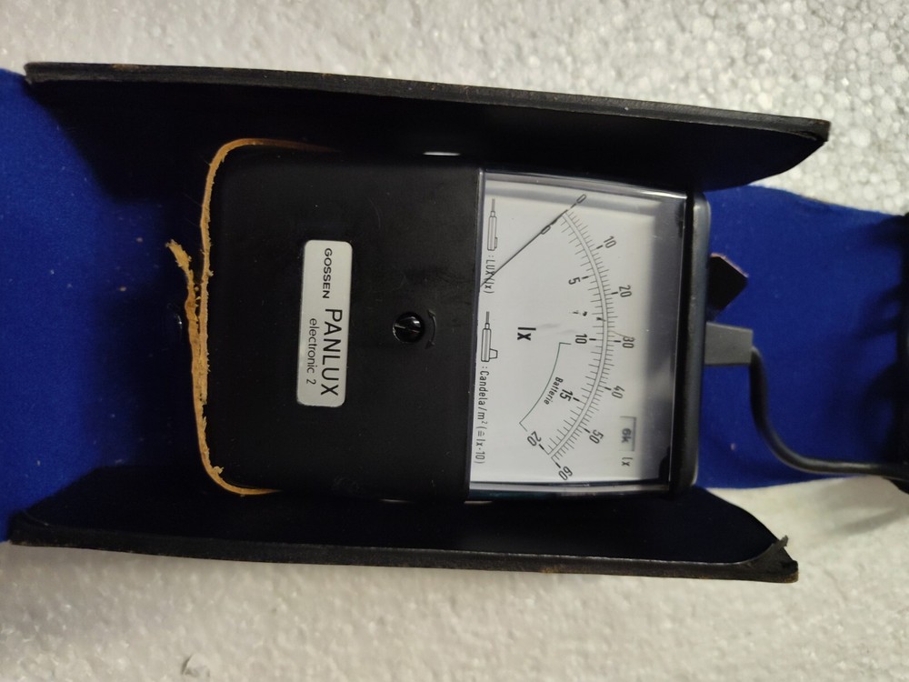 GOSSEN voltmeter Model: PANLUX ELECTRONIC 2