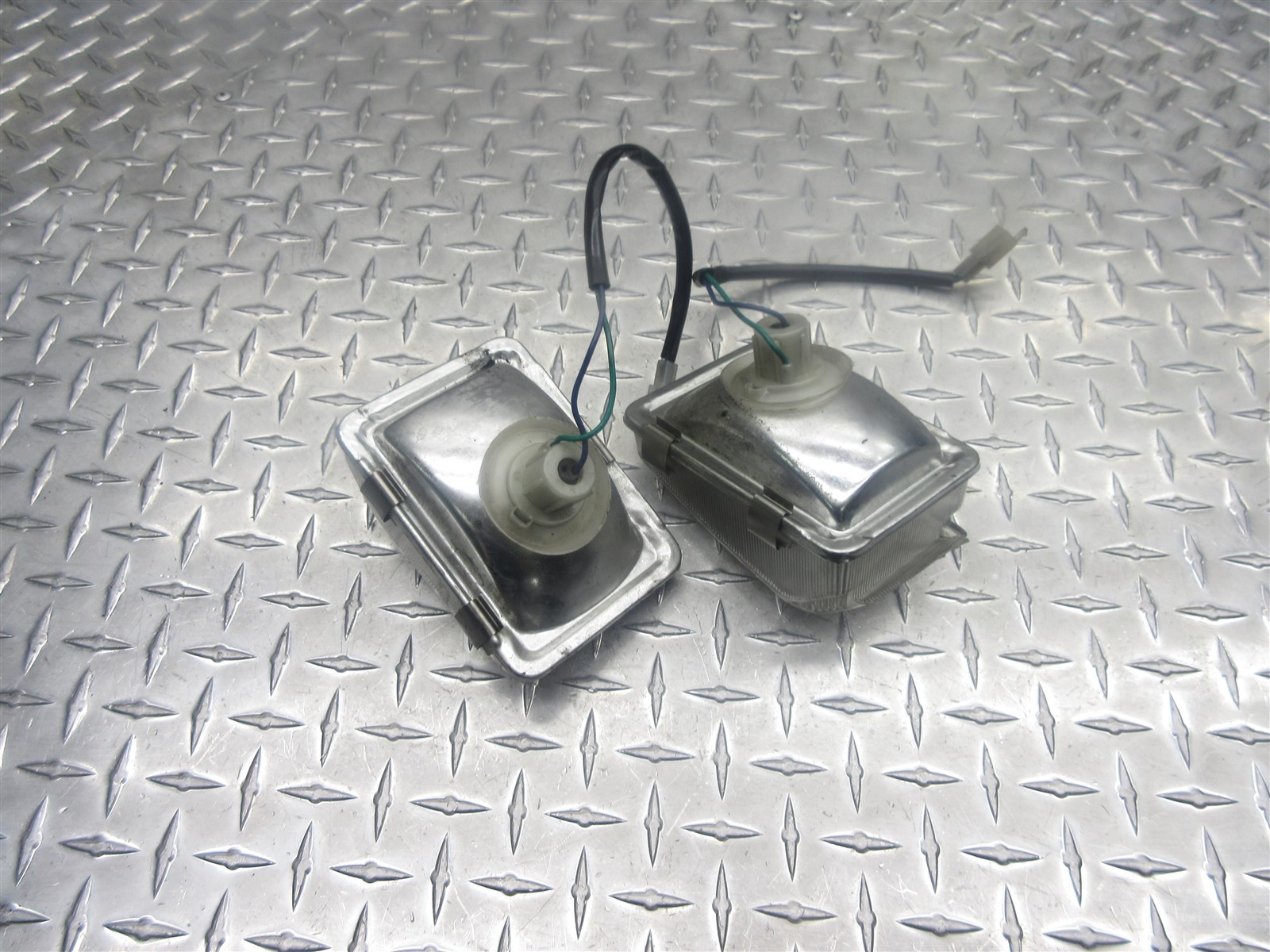 1989 88-90 Honda GL1500 Goldwing Front Lower Fog Left Right Light Lamp Pair