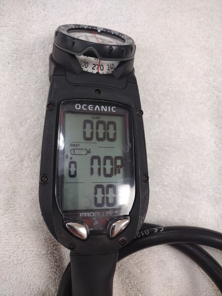 Oceanic Pro Plus 4.0 Dive Computer Console for Scuba Diving
