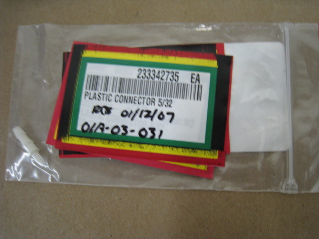 2 new AMAT 3300-04015 Plastic Connector 5/32