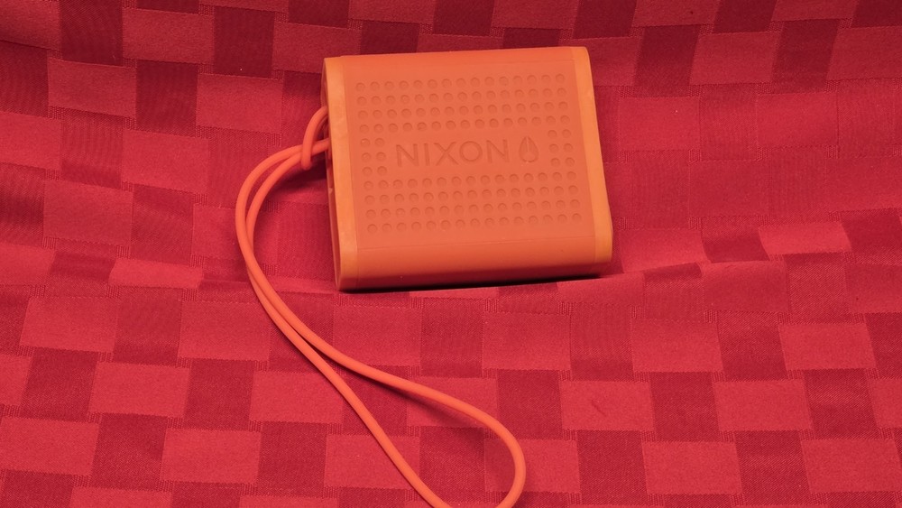 Nixon Wireless Bluetooth Speaker RARE Mini Blaster PINK