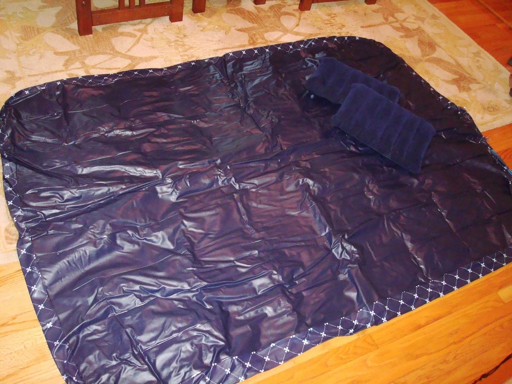 Air Mattress QUEEN with pump Ozark Trail