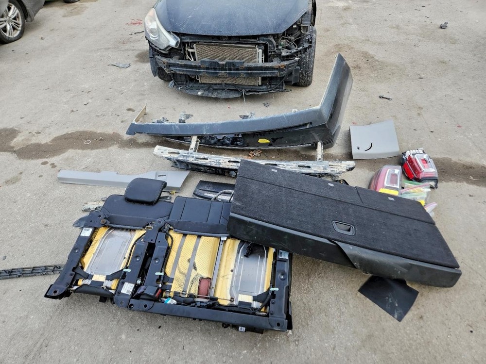 Used Blind Spot Detection System Warning Control Module fits: 2016 Gmc Yukon Dri