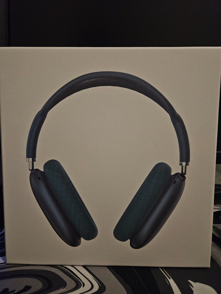 airpod max headphones sky blue