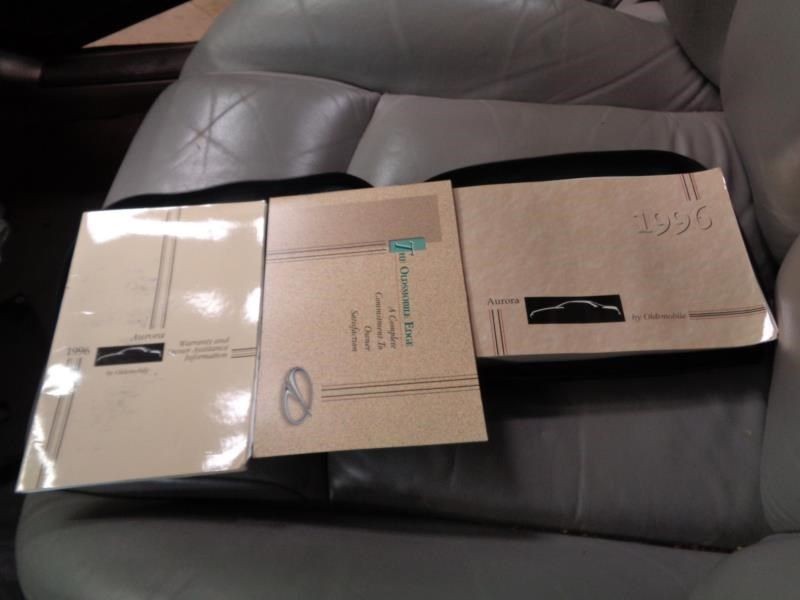 AURORA    1996 Owners Manual 1120976