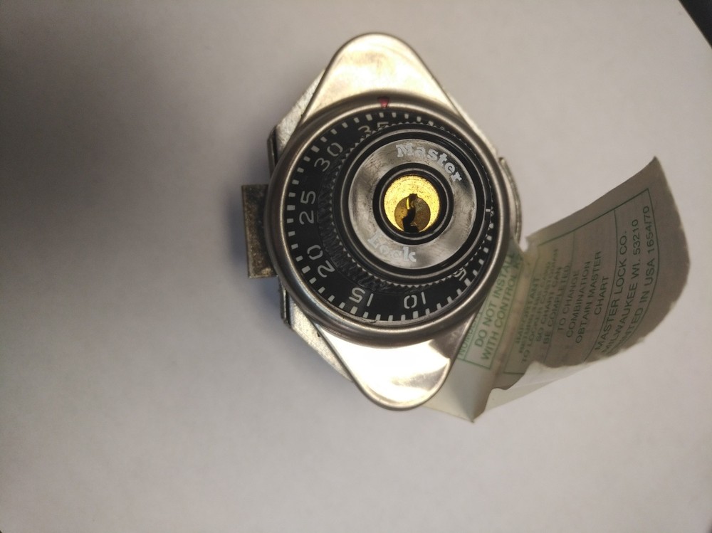 Master 1652 combination locker locks with control key