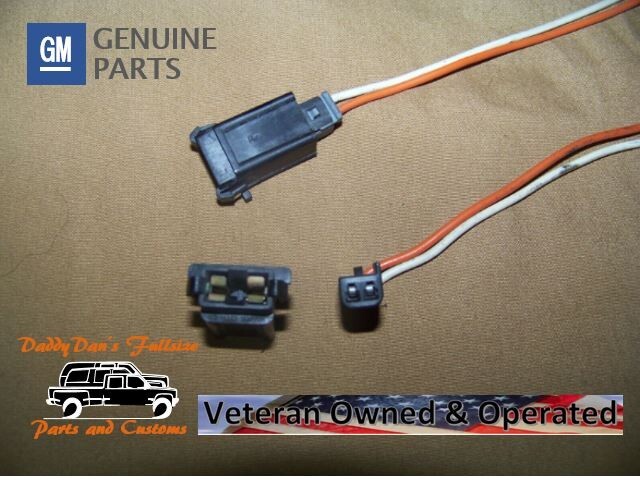 1995-'06 Door Panel Courtesy Light Pigtail Socket Qty 1