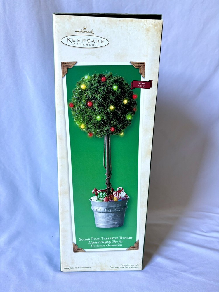 2002 Hallmark Keepsake Sugar Plum Tabletop Topiary Lighted Display Tree