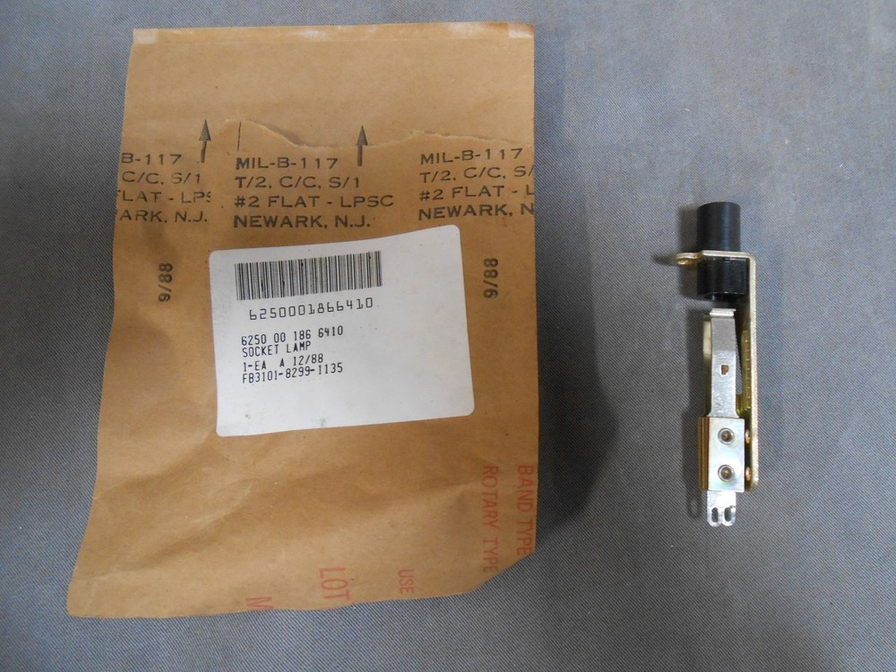 NOS Unused Vintage Switchcraft Lamp Indicator Holder Socket