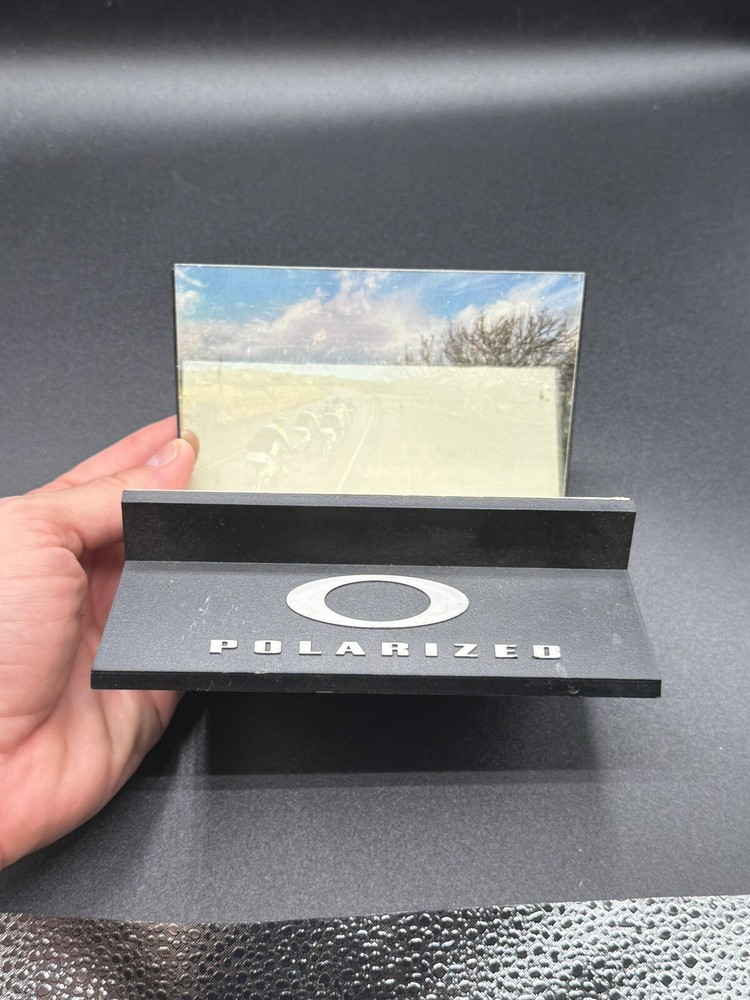 Oakley Display Polarized Beach Scene