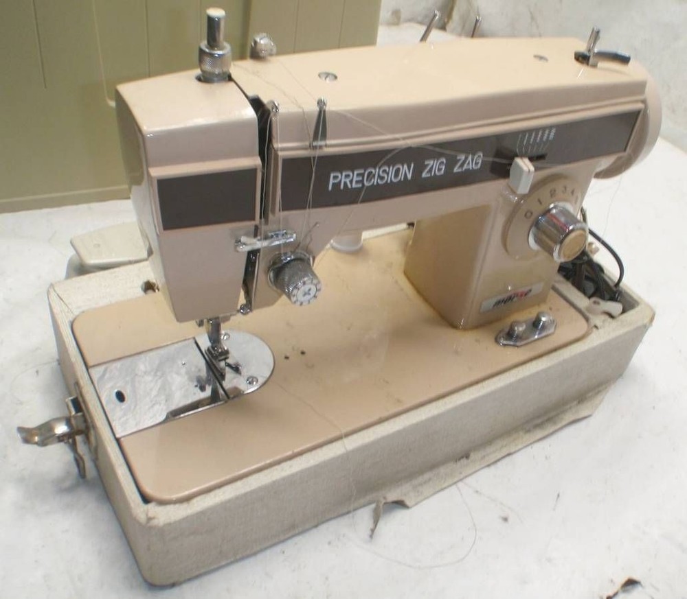 Precision Zig Zag Sewing Machine