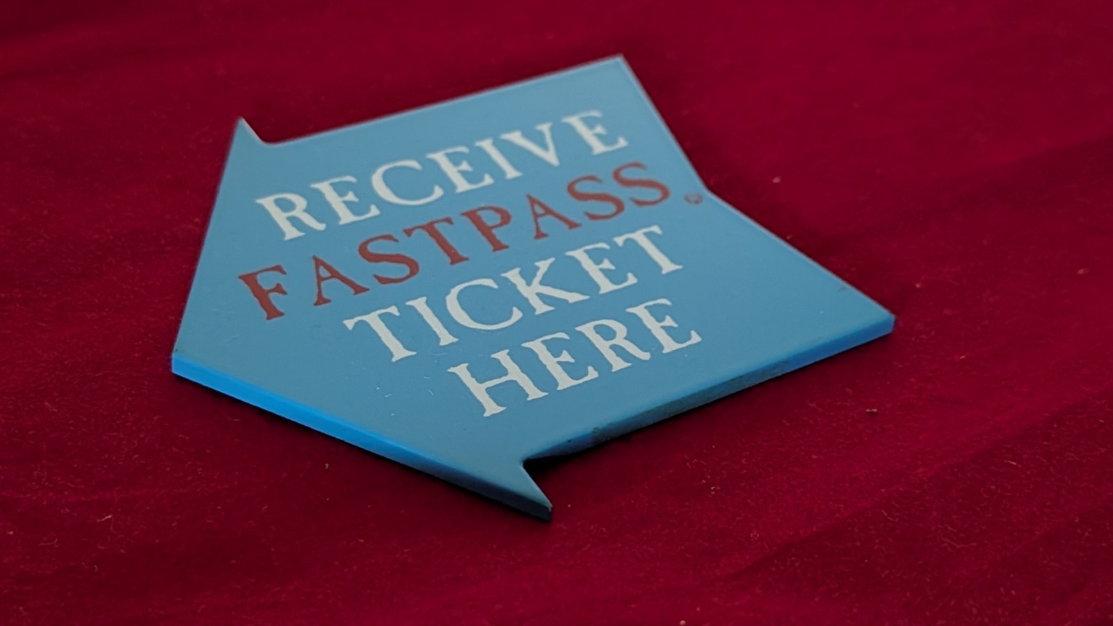 Rare Vintage Disneyland Park Used Splash Mountain Fast pass Sign + Signage