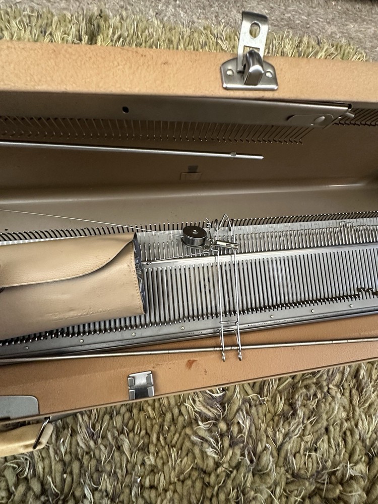 Brother L6601 Knitting Machine Retro COMPLETE WOW!!!