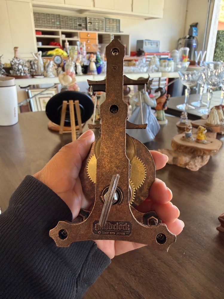 Vintage Guild Clock Flying Pendulum made in Japan