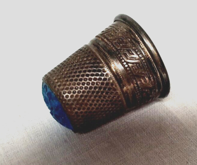 Vintage Solid Silver BLUE CROWN STONE TOP THIMBLE Germany Size 9 Chasing Scrolls