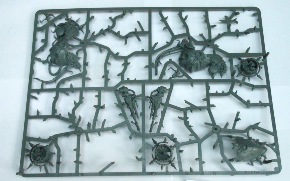 warhammer 40k death guard foetid bloat drone  Bits incomplete sprue